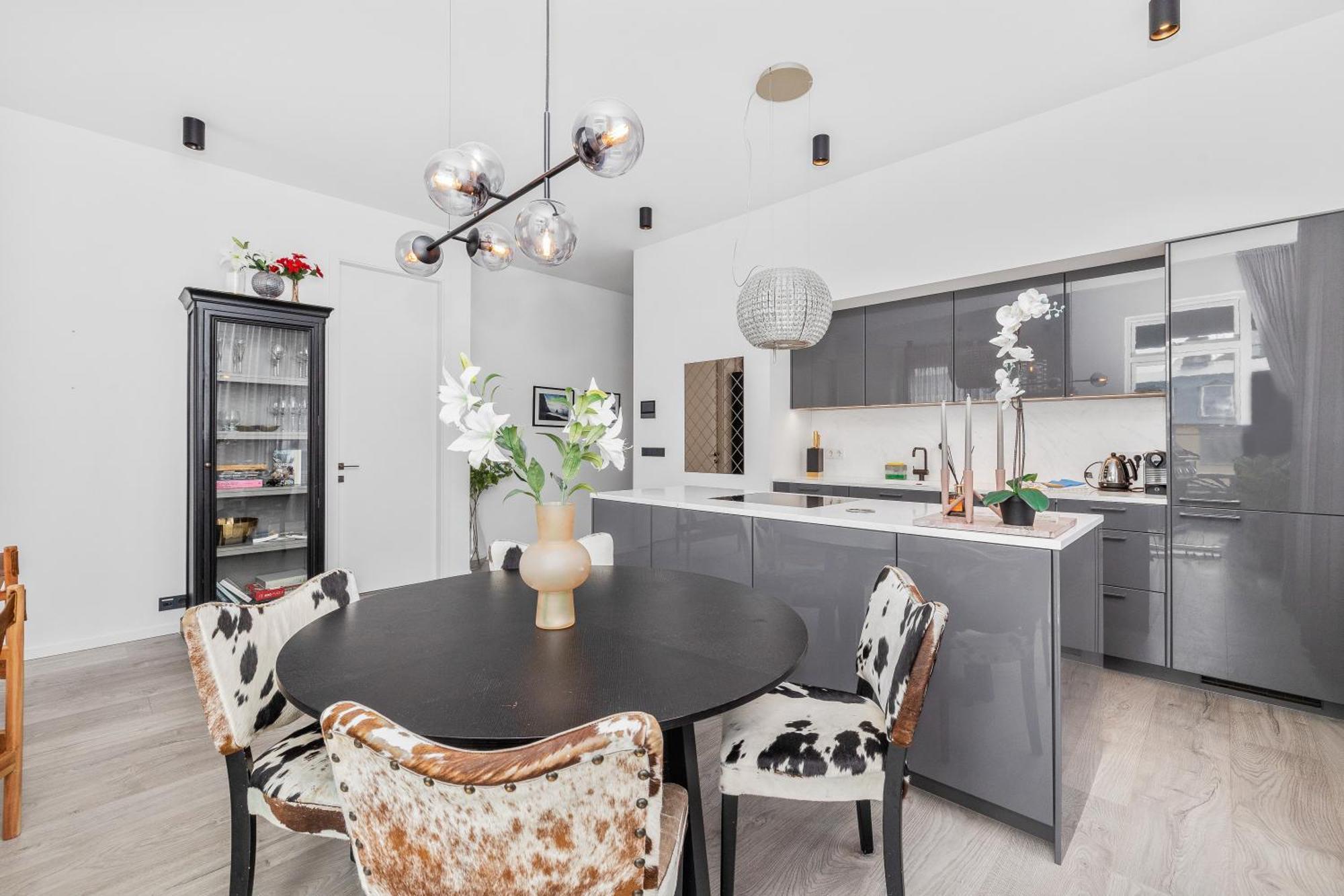 Vibrant Hafnatorg I Spacious Property With Expansive Garage Reykjavik Exterior photo