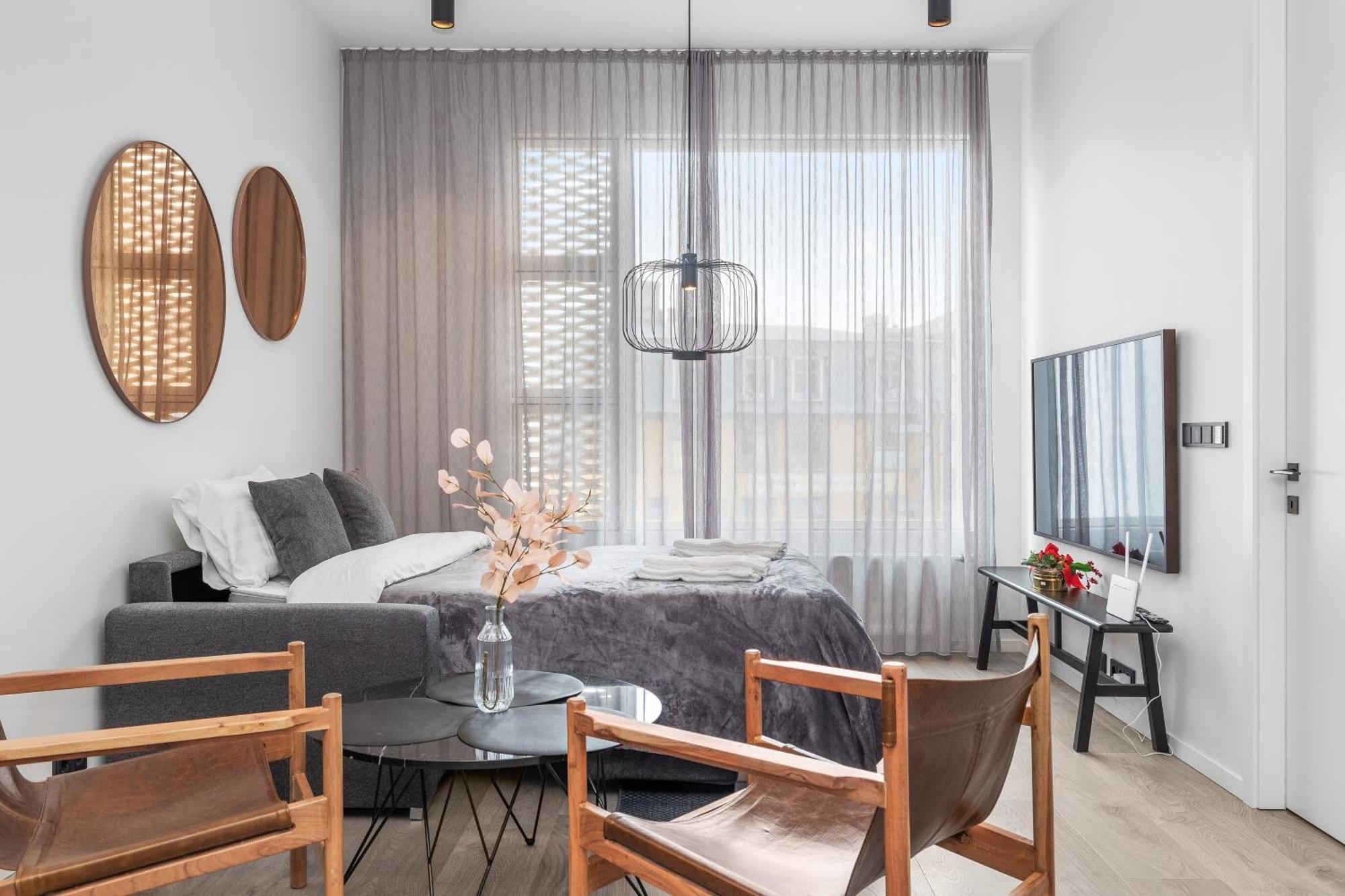 Vibrant Hafnatorg I Spacious Property With Expansive Garage Reykjavik Exterior photo